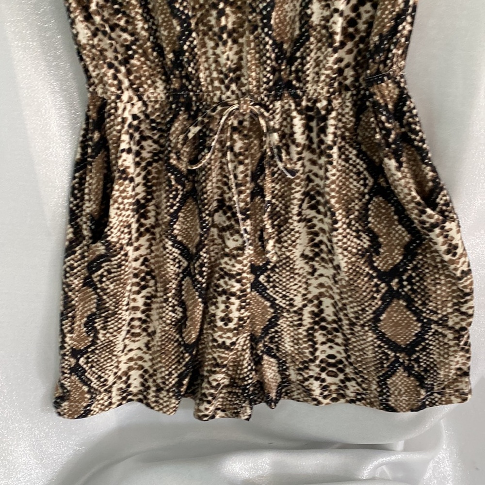 Jumpsuit - Picture 3 of 5